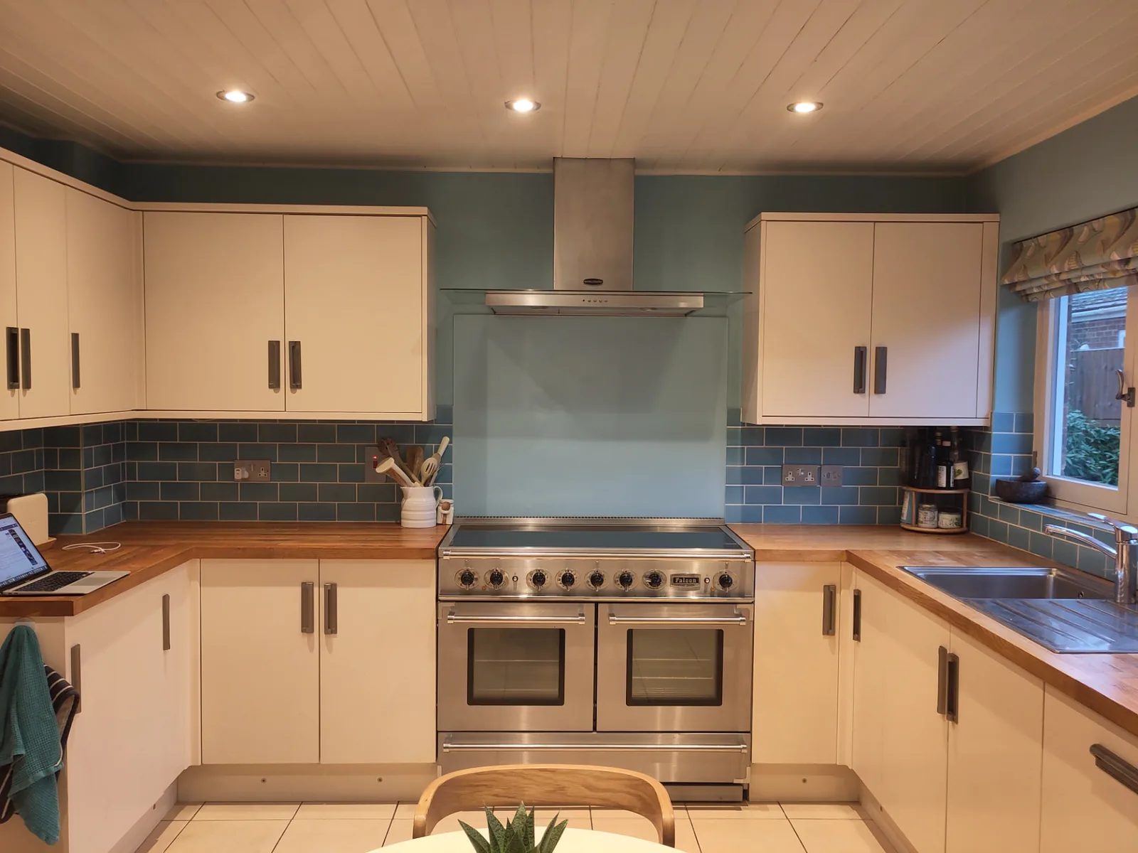Kitchen in Devizes before the work